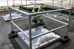 System zabezpieczający przed upadkiem przez świetliki dachowe Kee Dome