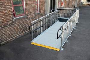 Kee Access Rampe - Modulare barrierefreie Rampe