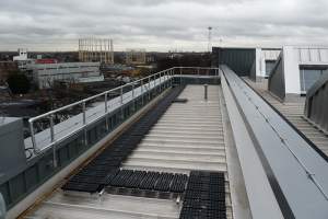 Level, safe access to the fragile aluminium roof