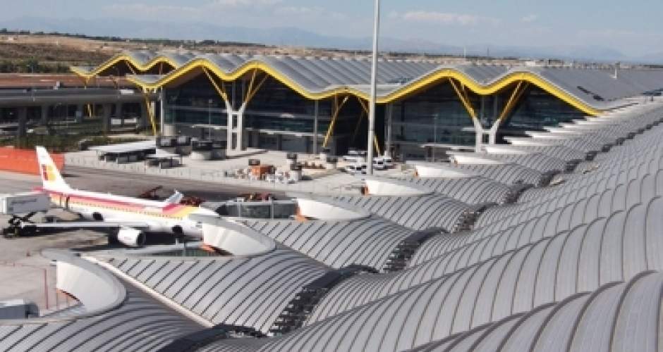 Kee Walk sur les toits de l'aéroport Barajas à Madrid