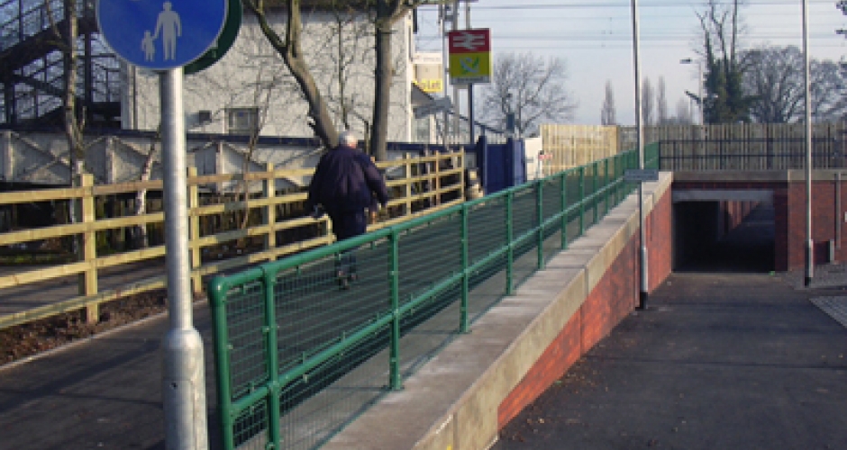 Kee Klamp guardrail on a ramp