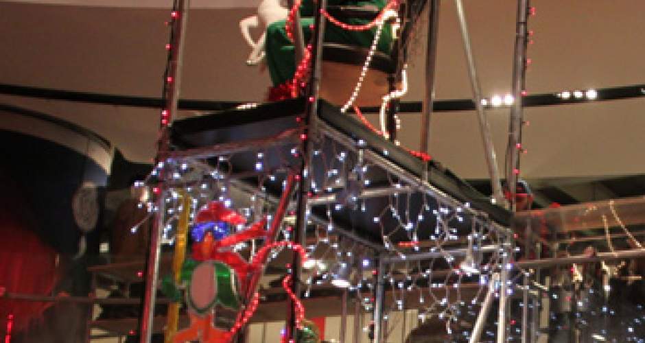 KEE KLAMP wykorzystany do budowy dekoracji na Boże Narodzenie