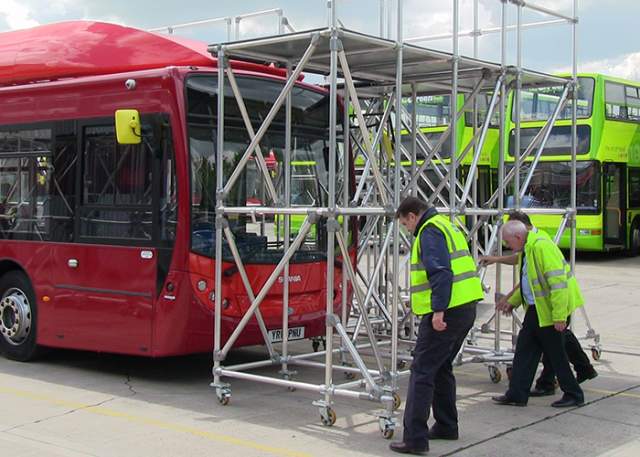 Kee Safety designs bespoke mobile access guarded platforms for Reading Transport